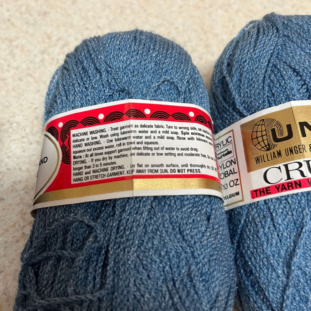 Variety of Vintage Yarn Lot 13 skeins - Picture 4 of 11